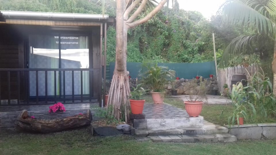 Ferme Lebon Papillon le chalet kayamb Country House in Réunion