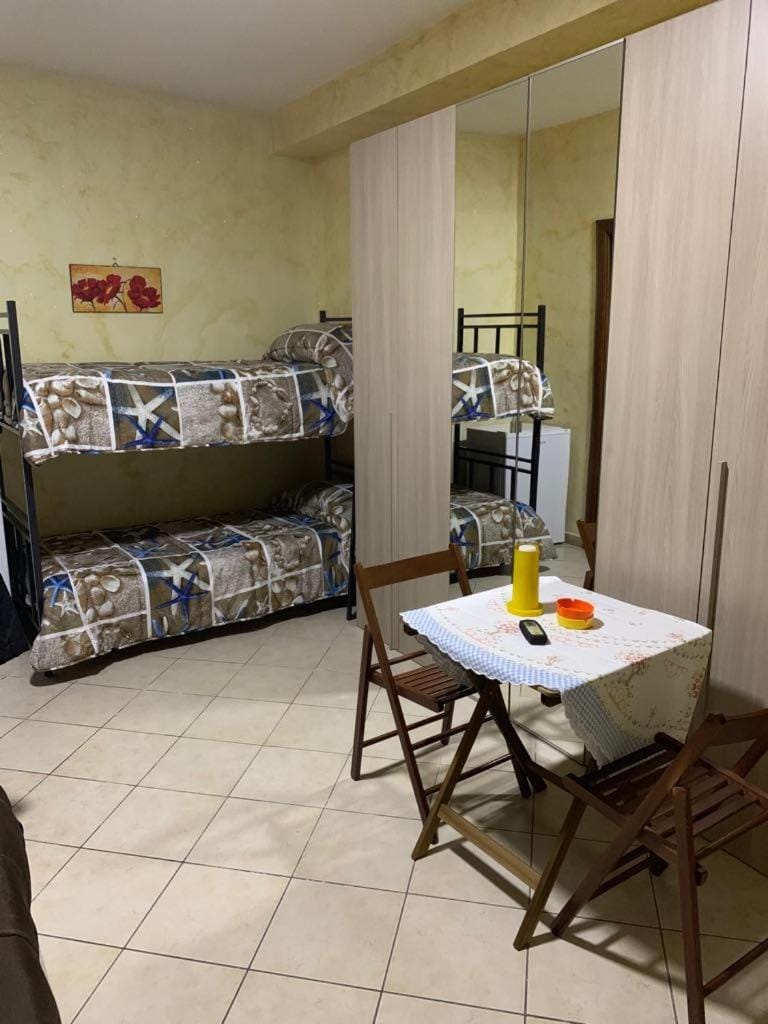 Airport Bedroom House Bed and Breakfast in Catania