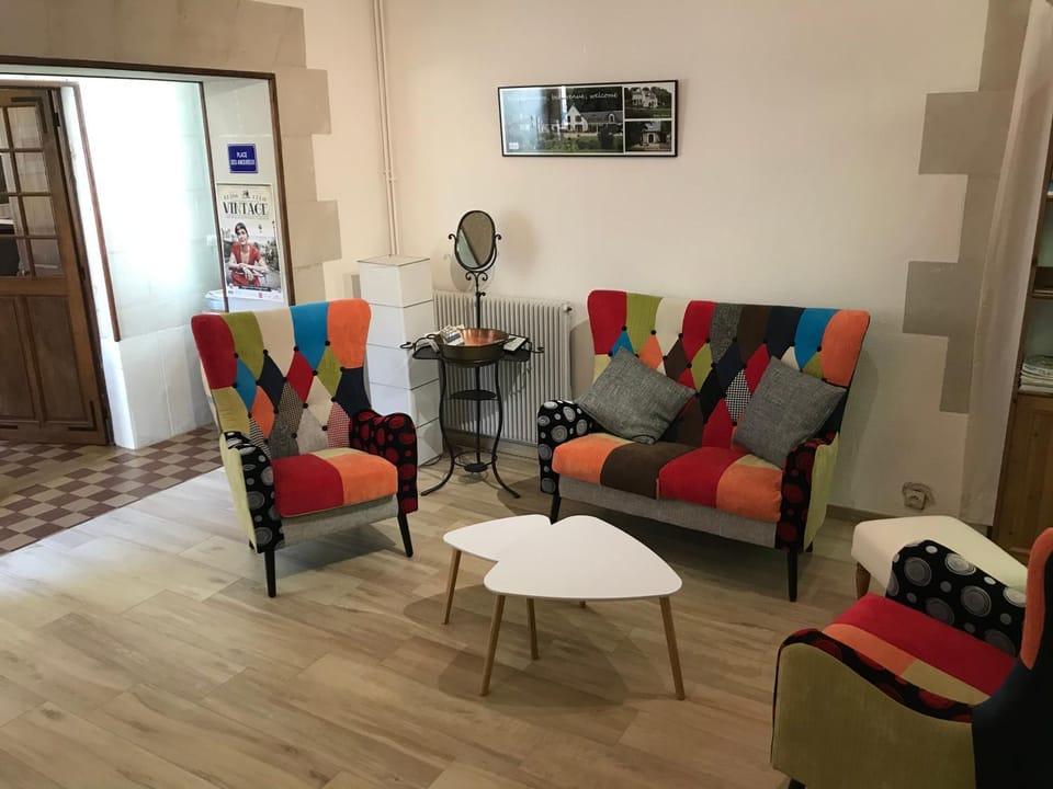 Communal lounge/ TV room, Lobby or reception