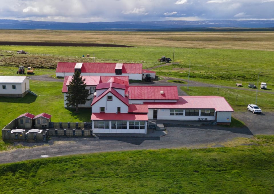 Property building, Restaurant/places to eat, Facade/entrance, Bird's eye view, Lobby or reception, Lounge or bar, Food and drinks, On site, Parking