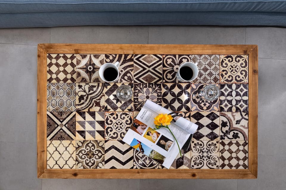 Coffee/tea facilities, Decorative detail
