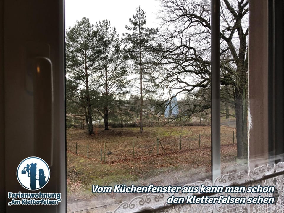 Nearby landmark, Day, Neighbourhood, Activities, Winter, On site, Sports, Sports, Quiet street view