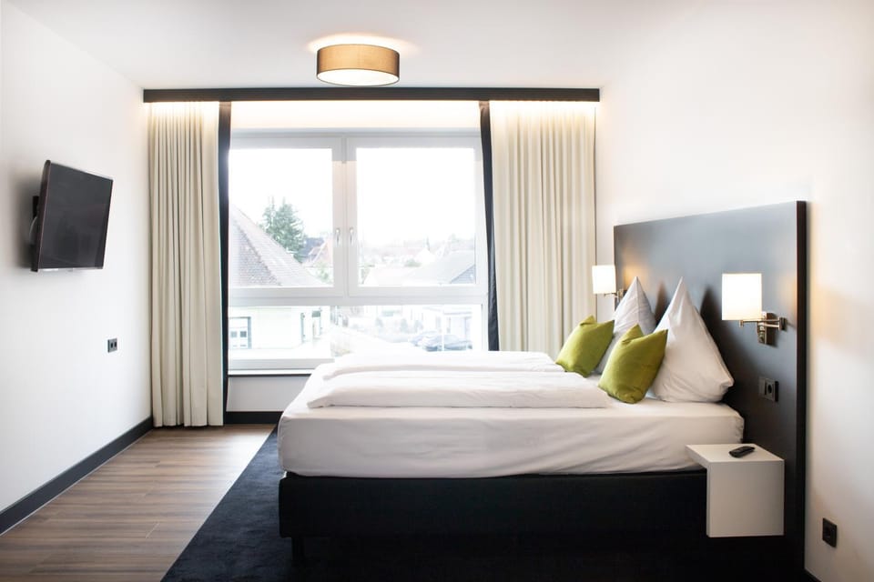 Bed, room service