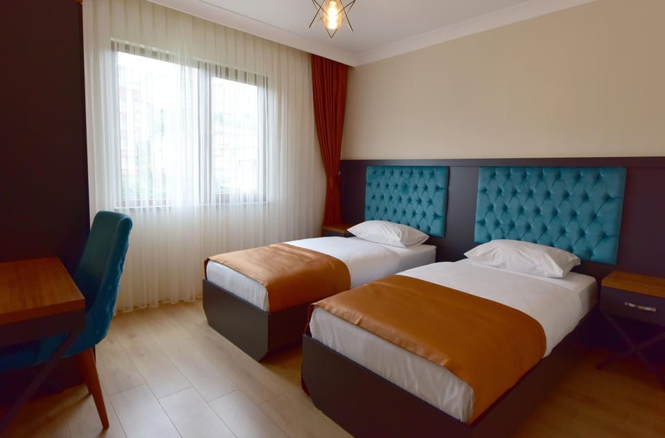 Bedroom, wardrobe, air conditioner