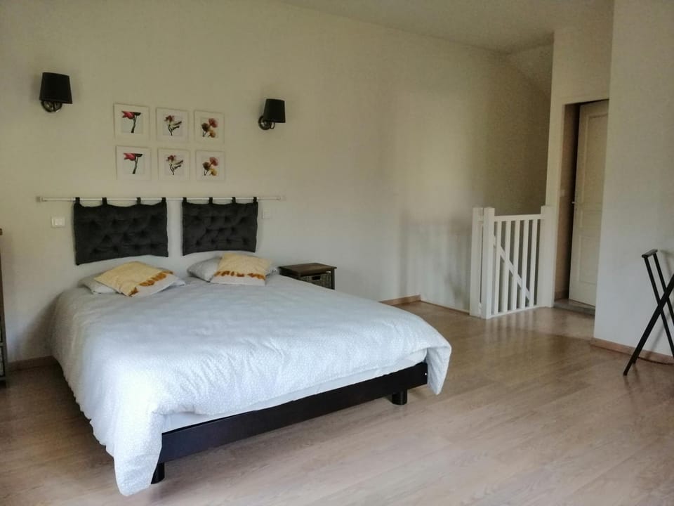 Gîte le cèdre bleu House in Provence-Alpes-Côte d'Azur