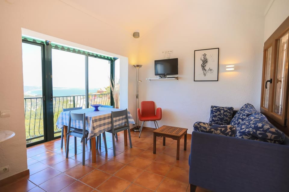 TV and multimedia, View (from property/room), Living room, Seating area, Dining area