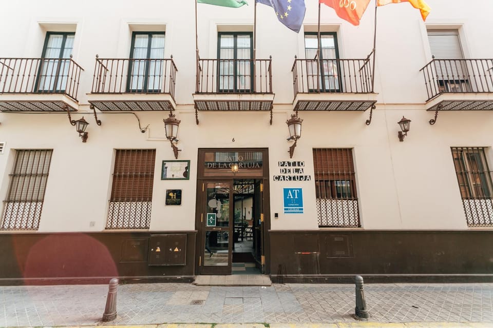 Property building, Facade/entrance