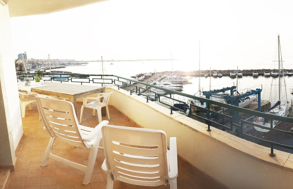 View (from property/room), Balcony/Terrace