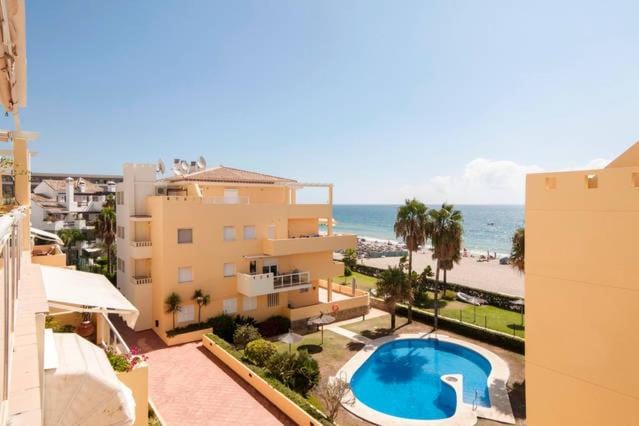 Balcony/Terrace, Pool view, Sea view