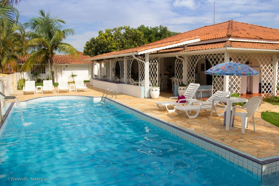 Swimming pool, sunbed