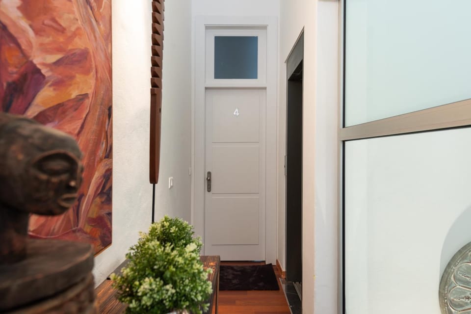 Facade/entrance, Decorative detail, Floor plan