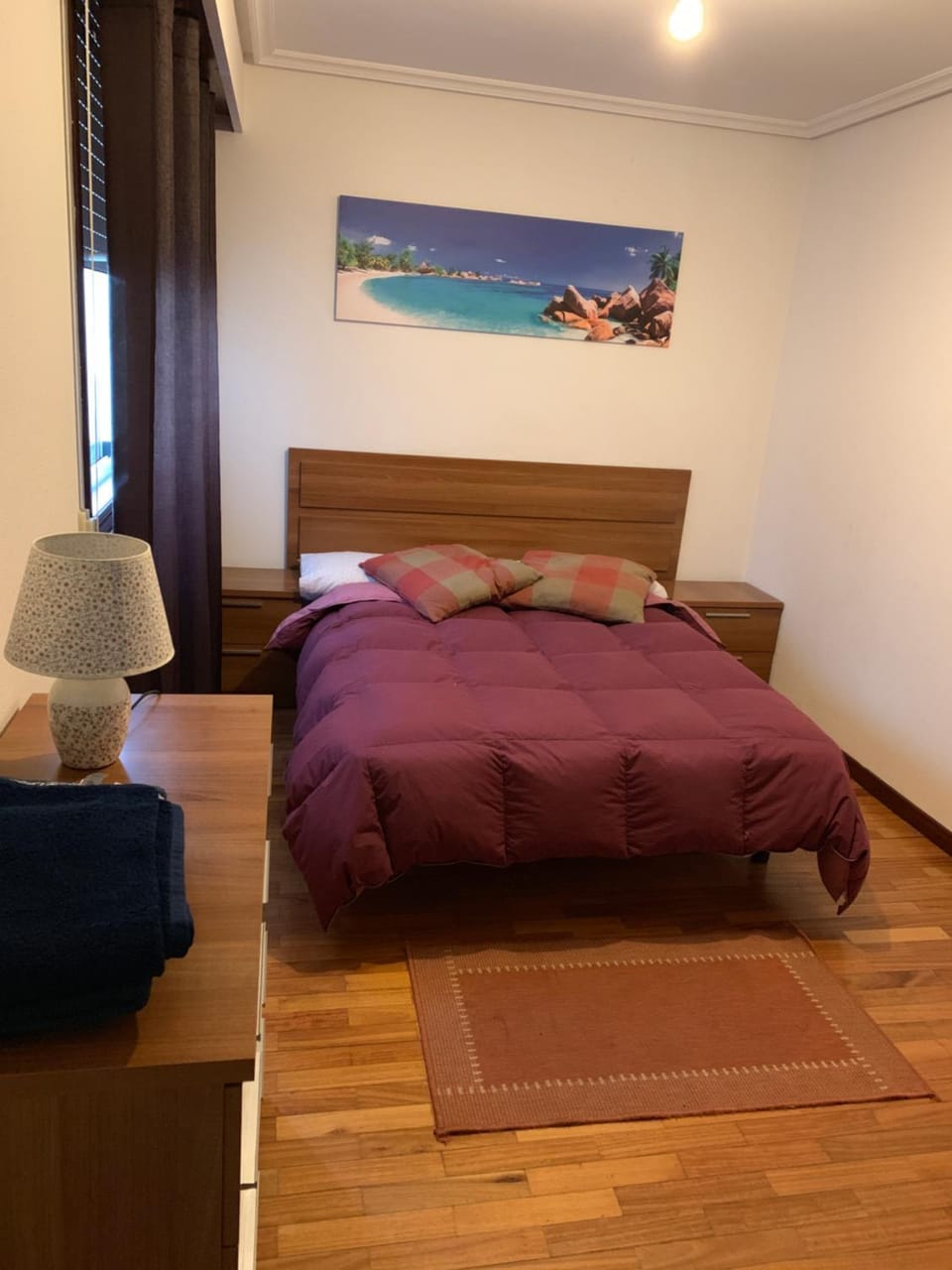 Photo of the whole room, Decorative detail
