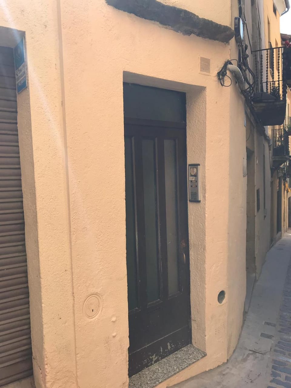 Facade/entrance