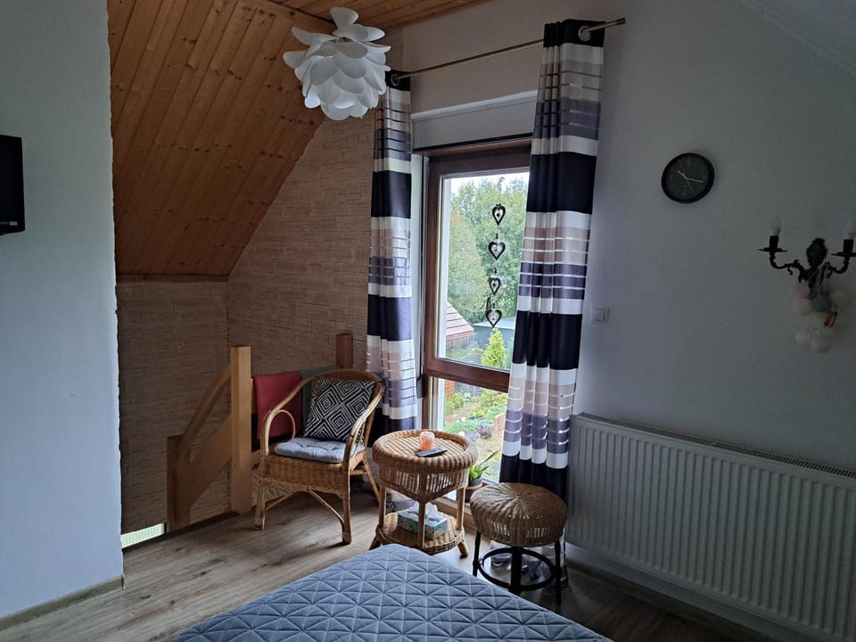 Seating area, Bedroom