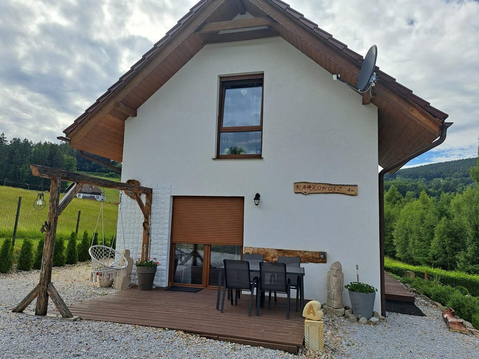 Property building, Day, Mountain view