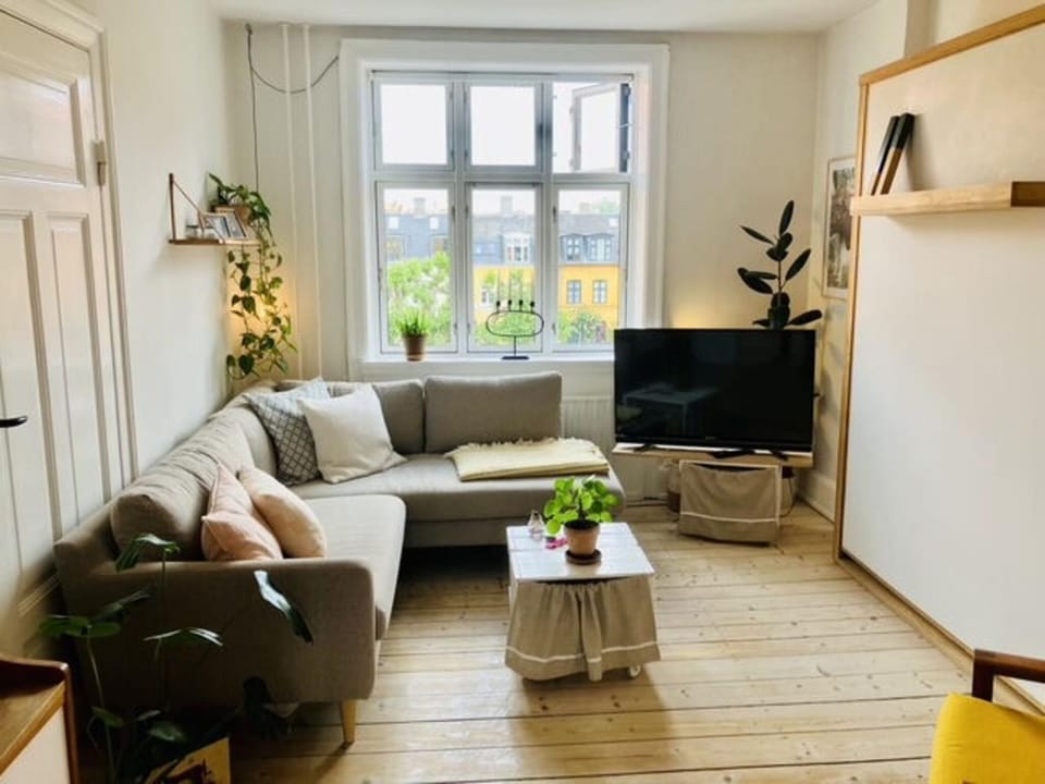 Living room, Bedroom
