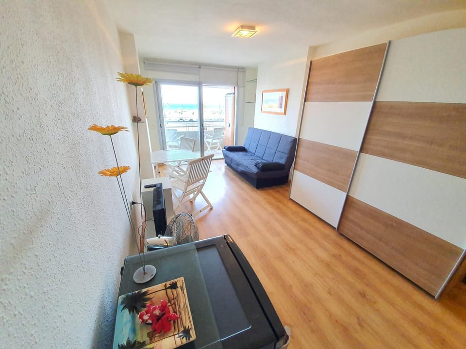 ESTUDIO SEAFRONT MIAMI 2-10 Apartment in Alt Empordà