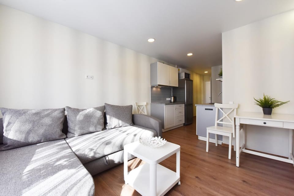 Kitchen or kitchenette, Living room