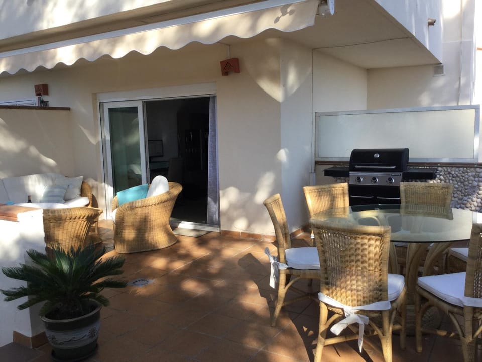 BBQ facilities, Balcony/Terrace, Dining area