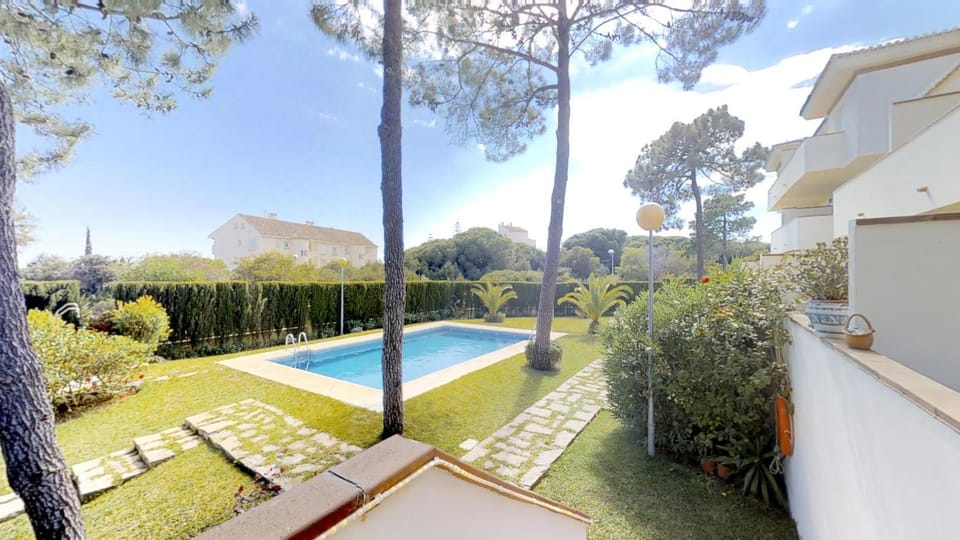 Garden, Pool view, Swimming pool, Swimming pool
