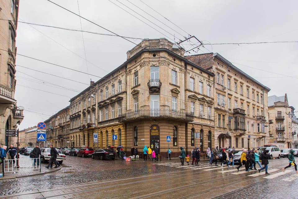Property building, Facade/entrance, Neighbourhood