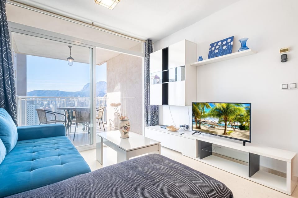 TV and multimedia, Balcony/Terrace, Living room, Mountain view
