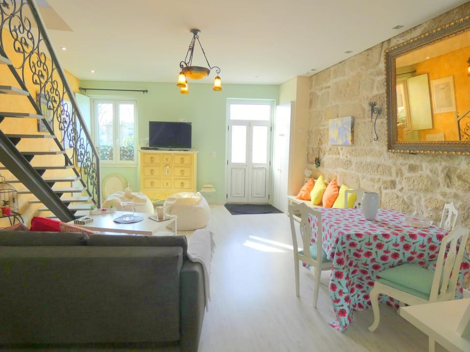 Communal lounge/ TV room, Living room, Seating area, Dining area
