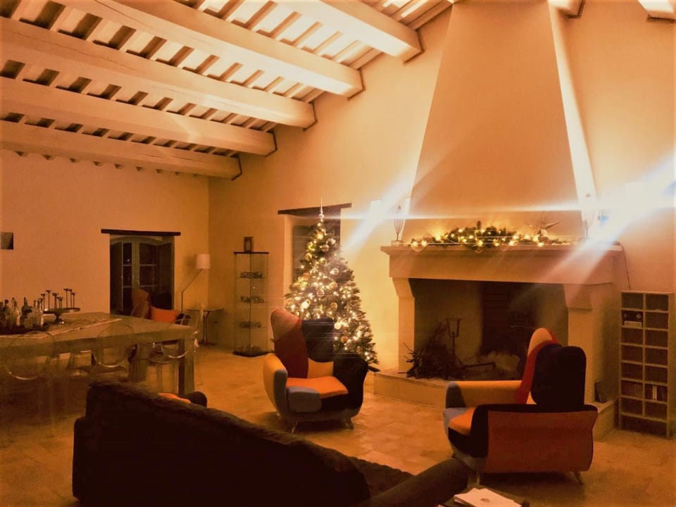 Living room, Internal: Not applicable to any particular room