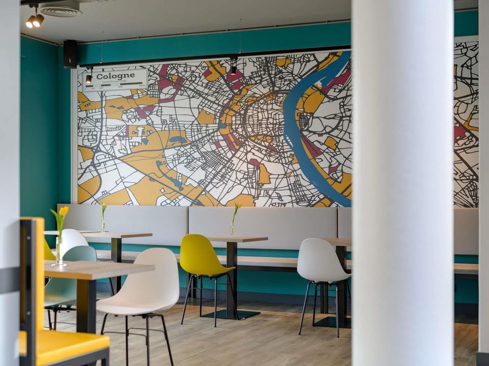 Property building, Restaurant/places to eat, Seating area