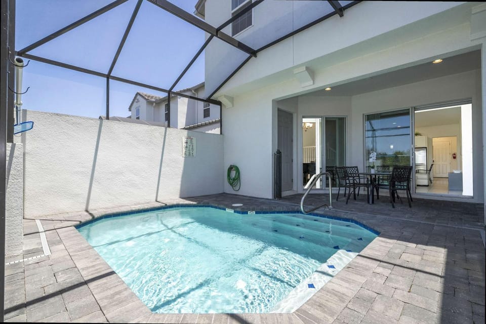Stunning 5 Bd Home w/ Pool Close to Disney 174 House in Four Corners