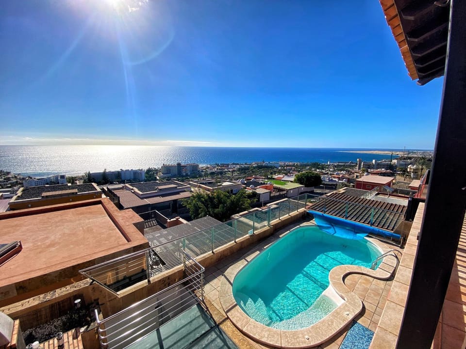 Day, View (from property/room), Balcony/Terrace, Pool view, Sea view, Swimming pool