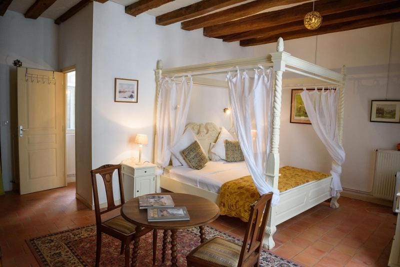La Demeure Saint-Ours Bed and Breakfast in Loches