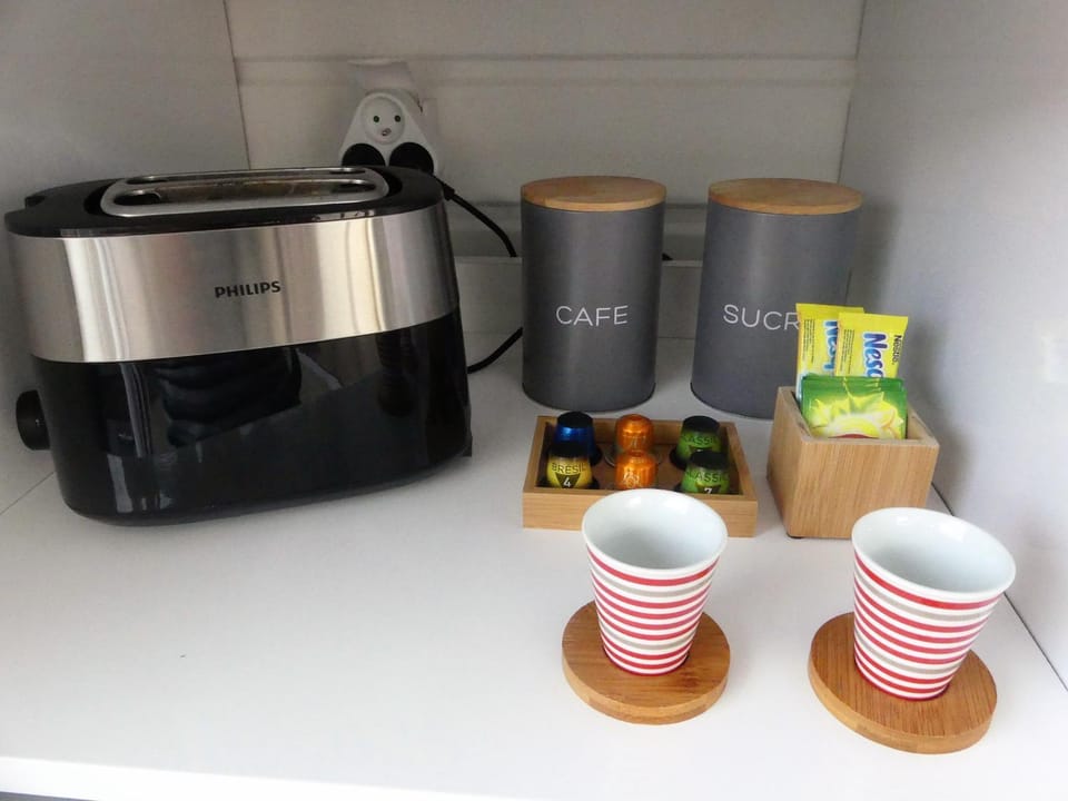 Coffee/tea facilities