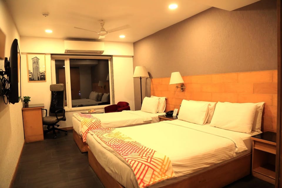 Bed, TV and multimedia, Photo of the whole room, Bedroom, air conditioner