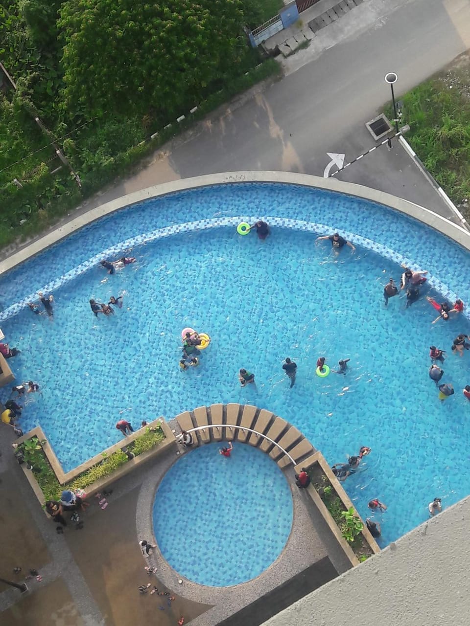 Swimming pool, Swimming pool