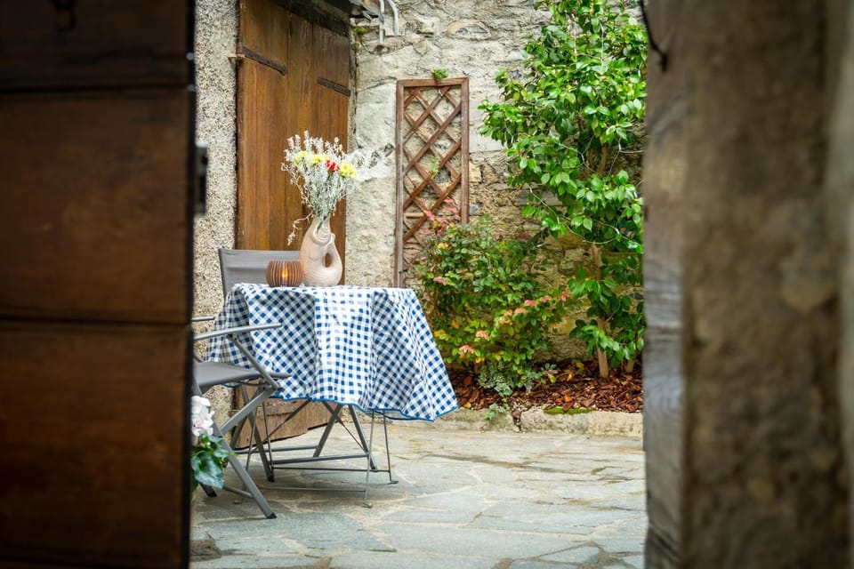 Il borghetto di Torno Apartment in Canton of Ticino