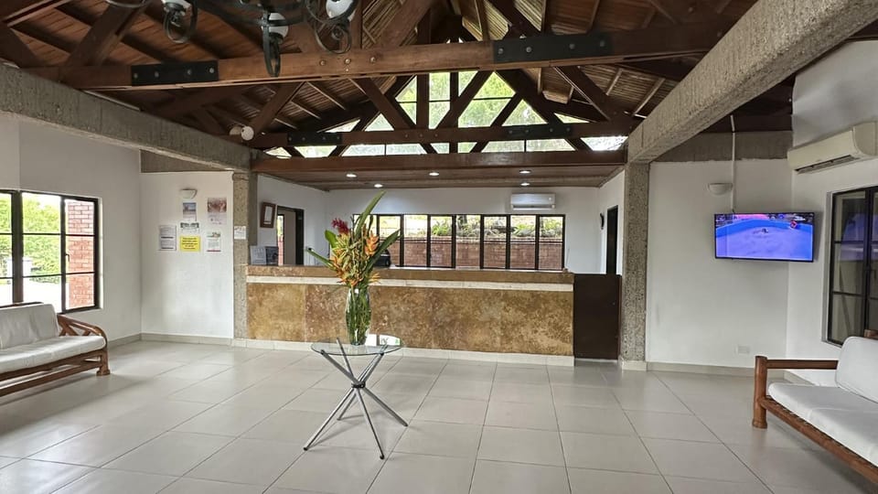 TV and multimedia, Lobby or reception