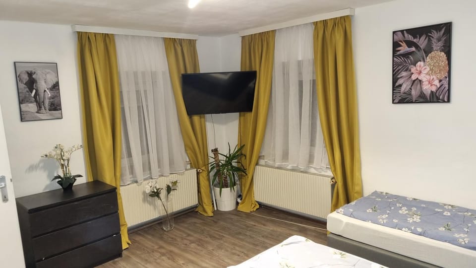 Casa Rustica I Free Parking I Self Check-in Apartment in Graz
