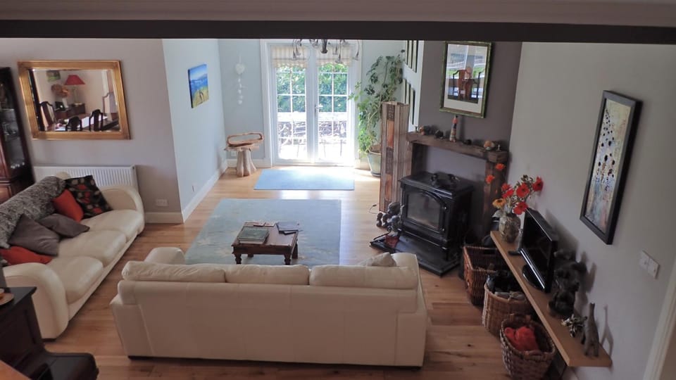 Communal lounge/ TV room
