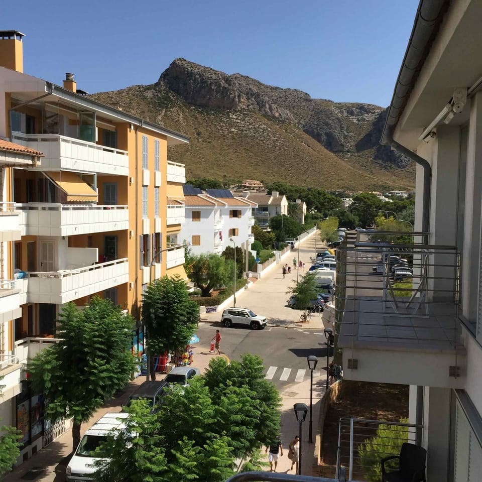 Neighbourhood, Balcony/Terrace, Mountain view
