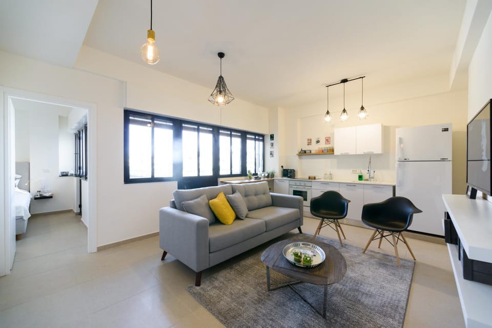 TV and multimedia, Kitchen or kitchenette, Living room, Seating area, Dining area, minibar