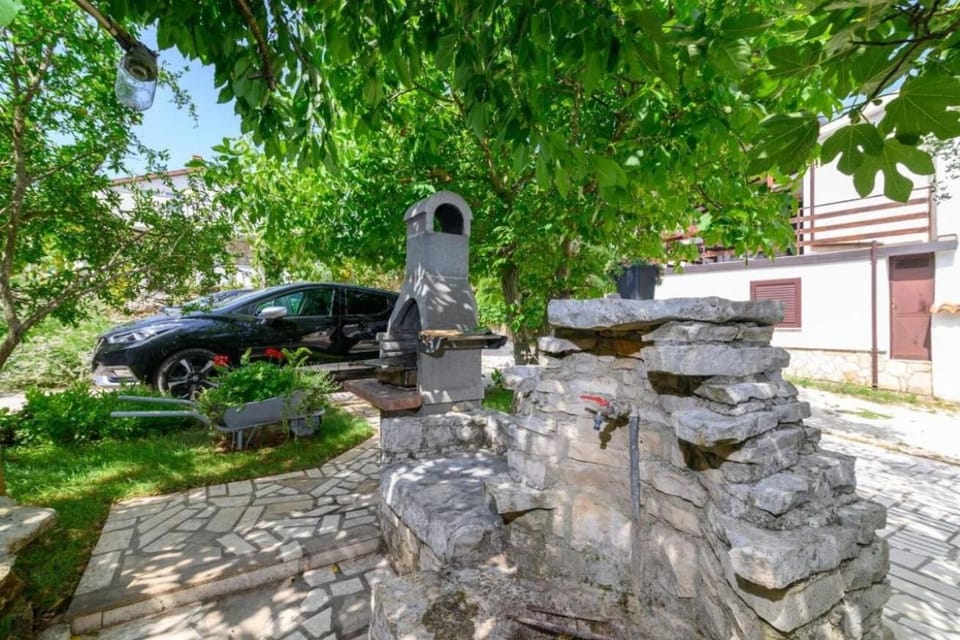 Patio, BBQ facilities, Garden