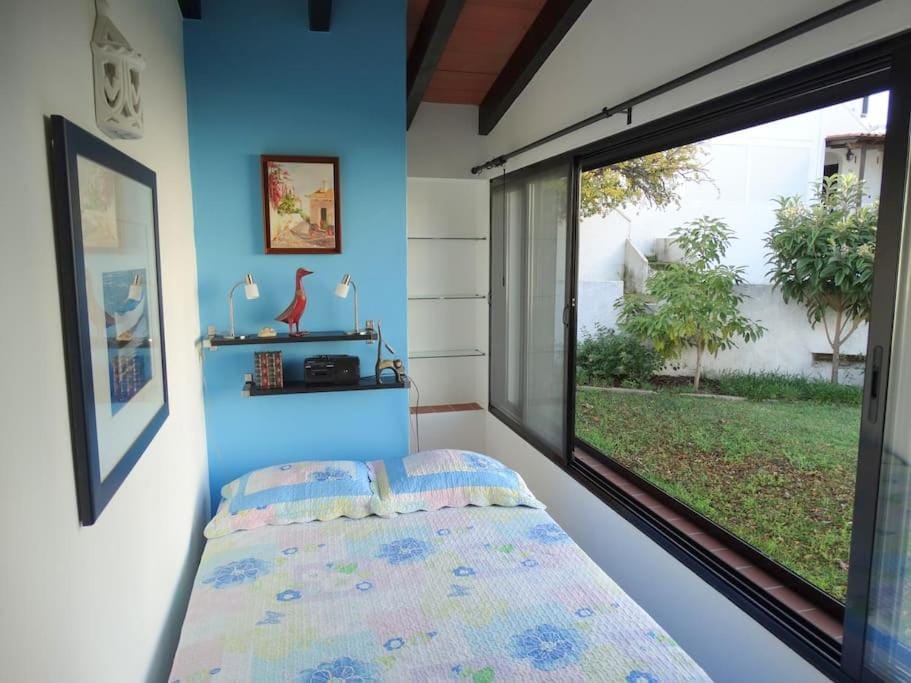 Garden, Bedroom