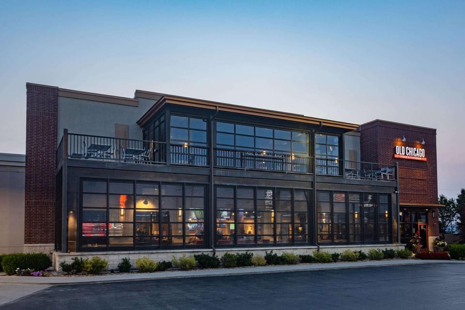 Restaurant/places to eat, Dining area, On site