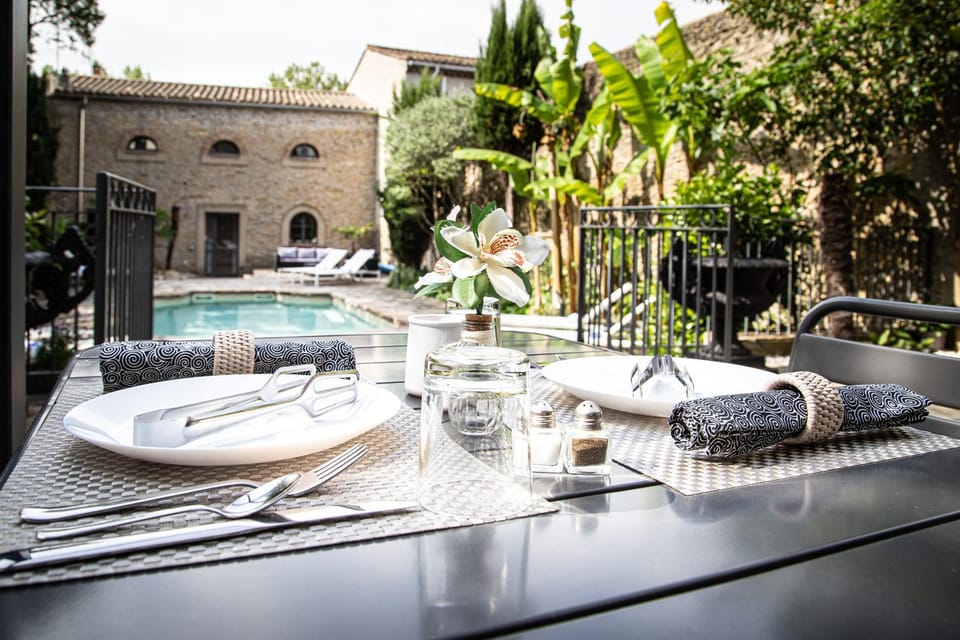 Patio, Pool view, Swimming pool, sunbed