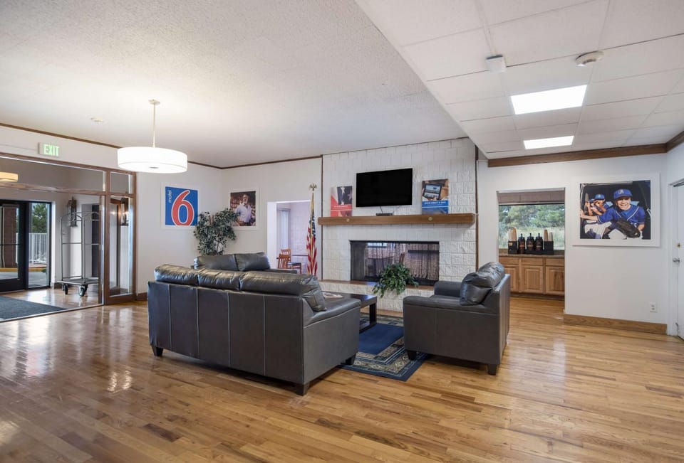 Lobby or reception, On site