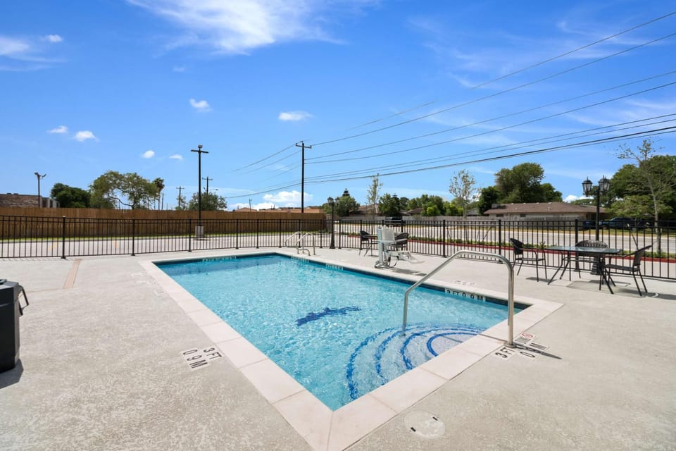 On site, Pool view, Swimming pool