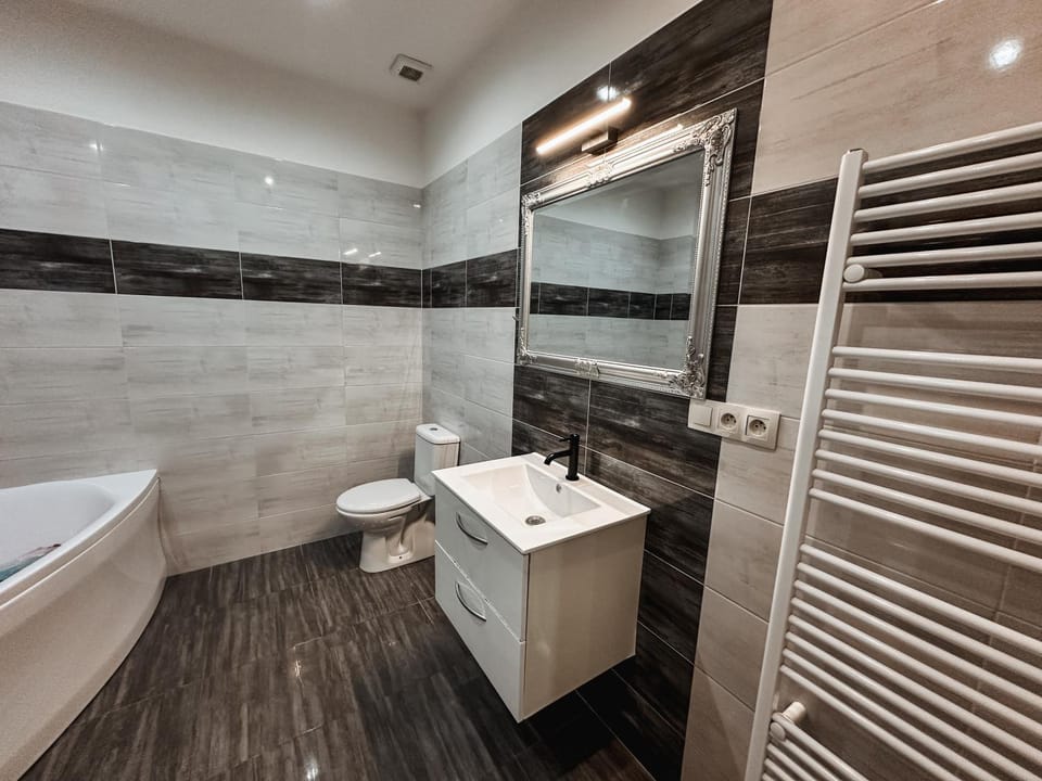 Toilet, Bathroom