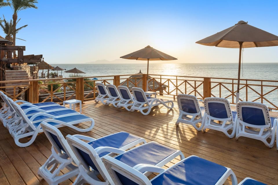 Day, Sea view, sunbed