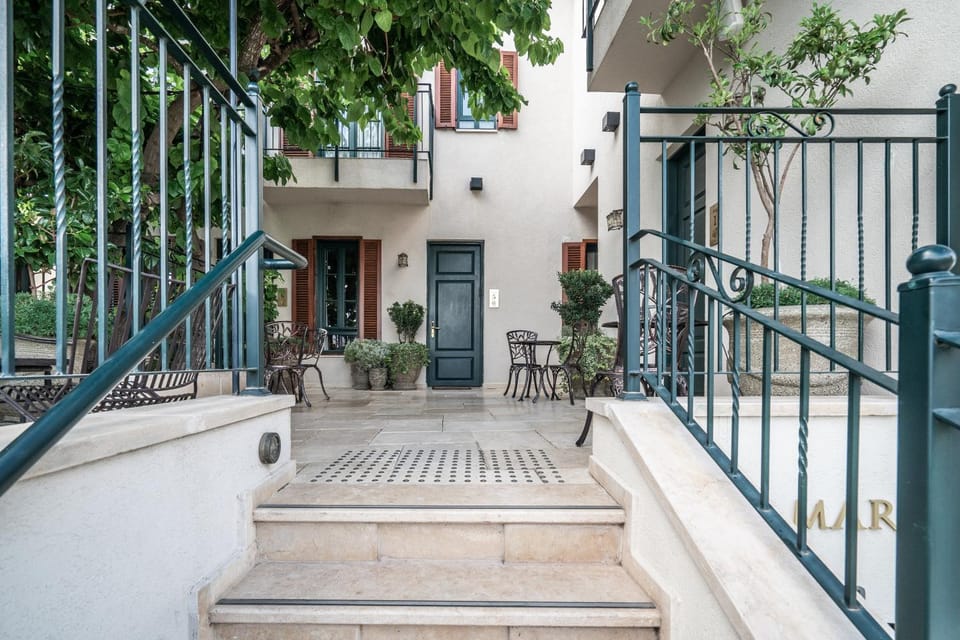Patio, Facade/entrance, Garden